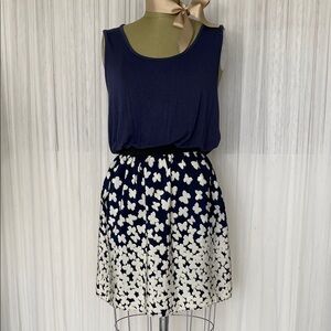 Jessica Simpson Sleeveless Navy and Off  White Butterflies Back Bows Dress! Lrg